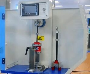 satın al Yüksek hassasiyetli Charpy & Izod Çarpışma Test Makinesi Karbon Fiber Pendulum Çubuğu ve İthalatlı Dijital Kodlayıcı Çevrimiçi üretim