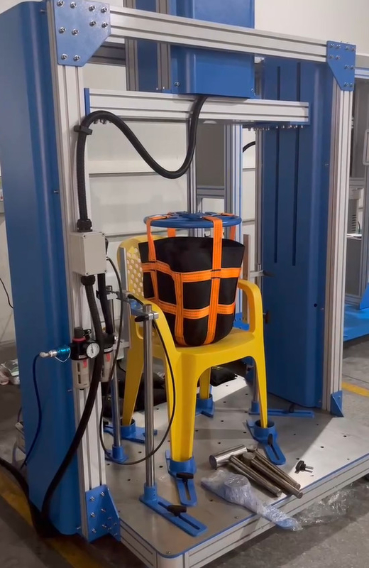 ASTM F1838-19 Plastik Sandalye Koltuk Çarpışma Test Makinesi/Plastik Sandalye Düşük Çarpışma Dayanıklılığı Test Makinesi