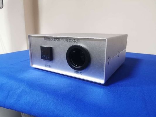 İyi bir fiyat. Kolay Kullanım ile Dokunmatik Ekran Kızılötesi Termometre Kalibrasyonu Özel Blackbody Fırını çevrimiçi